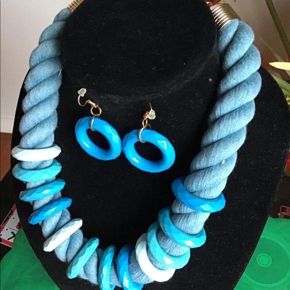 Jewerly - Picture 2 of 3